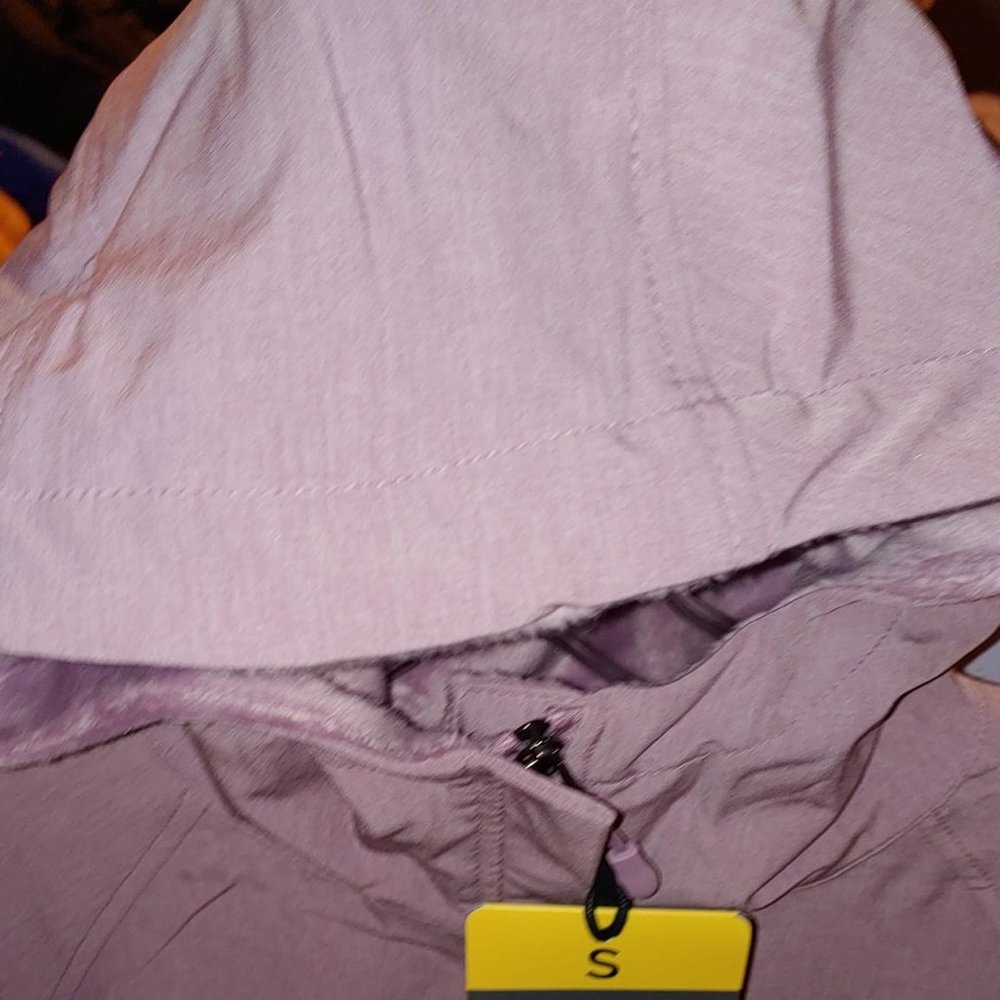 Kirkland Signature Ladies' Water-Repellent Wind Resistant Softshell Jacket - Picture 6 of 9